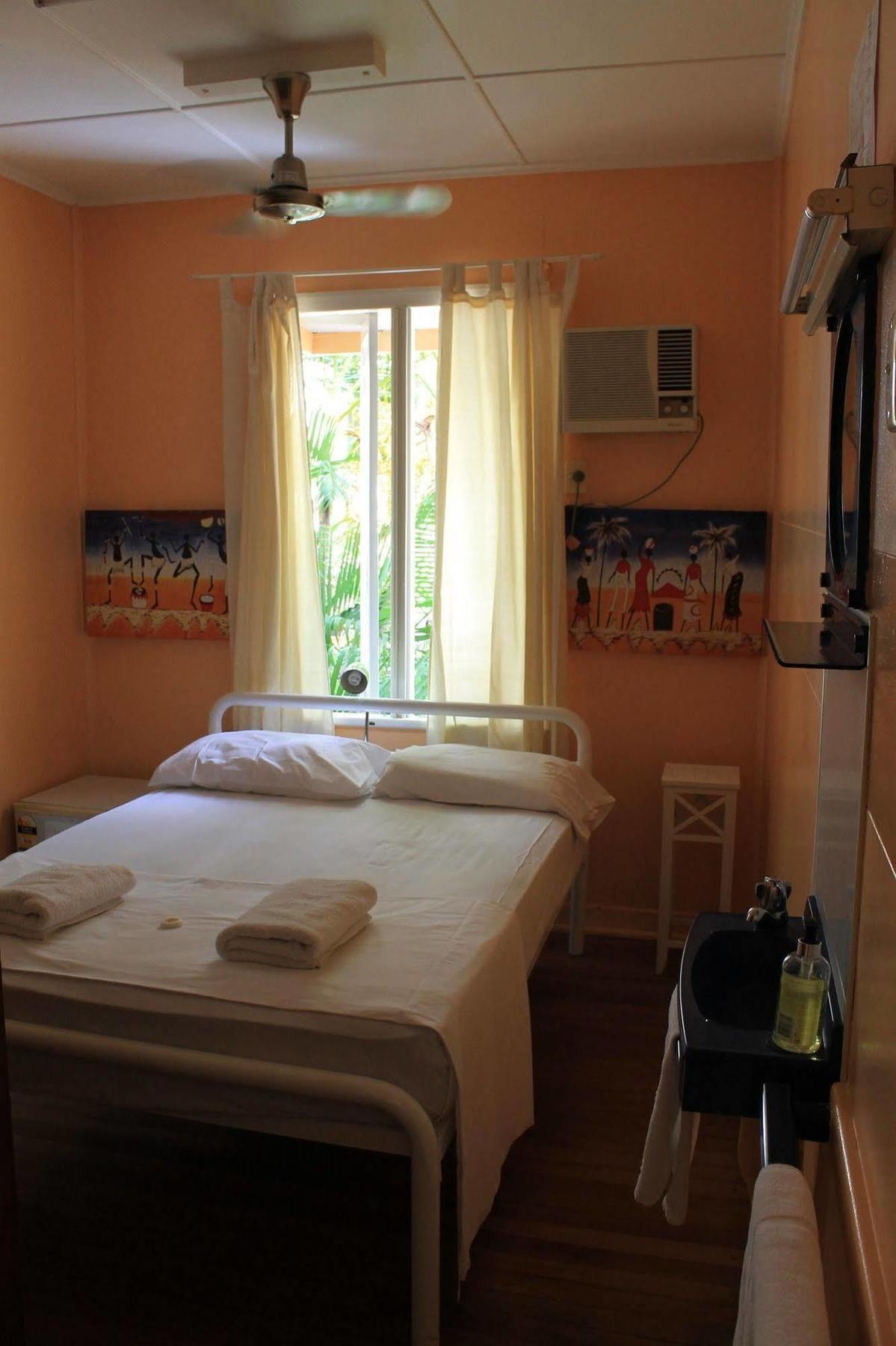 Civic Guesthouse Таунсвилл Экстерьер фото